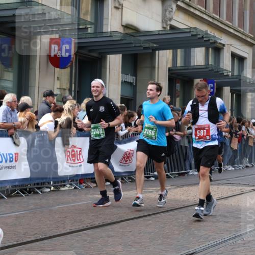 13.09.2026 - 21. swb-Marathon Bremen Strokosch-Dieckow http://msf.ph/oto/10366567 13.09.2026 13:37:54 Ziel 383, 549, 1113, 1334, 1708, 2208, 2268, 2330, 2336, 2505, 2699, 2932, 3207, 3657, 3707, 3748, 4035, 4587, 4810, 5222, 5665, 6227, 6998, 7348, 7365, 7434, 7594, 7634, 7763, 8173, 8190, 8264, 8624, 9023, 9077, 9097, 9166, 9285, 9707, 9970, 9990, 10056, 13076, 13125, 13242, 549, 581, 1851, 2342, 3316, 3657, 4066, 4155, 4159, 4300, 4394, 4433, 4675, 4902, 4942, 5624, 5783, 5784, 6001, 6032, 6083, 6596, 6795, 6804, 6911, 7003, 7540, 7635, 7815, 7985, 8315, 8316, 8380 meine-sportfotos.de