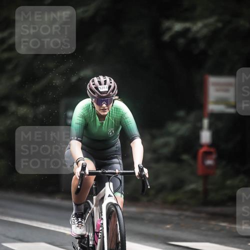 13.09.2026 - Stadtparktriathlon H.Heesch http://msf.ph/oto/10366576 13.09.2026 13:15:30 Radfahren 1244, 1281, 1317, 1379, 1466 meine-sportfotos.de