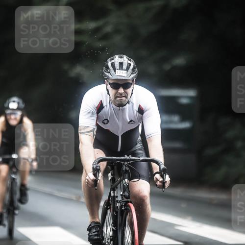 13.09.2026 - Stadtparktriathlon H.Heesch http://msf.ph/oto/10366592 13.09.2026 13:15:36 Radfahren 1219, 1244, 1281, 1379, 1466 meine-sportfotos.de