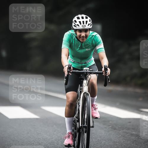 13.09.2026 - Stadtparktriathlon H.Heesch http://msf.ph/oto/10366626 13.09.2026 10:14:23 Radfahren 234, 299, 304, 320 meine-sportfotos.de