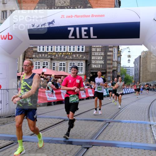 13.09.2026 - 21. swb-Marathon Bremen Tim E. http://msf.ph/oto/10366630 13.09.2026 13:04:16 Ziel 895, 2094, 2889, 3500, 4236, 8096, 9061, 9129, 9544, 9642 meine-sportfotos.de