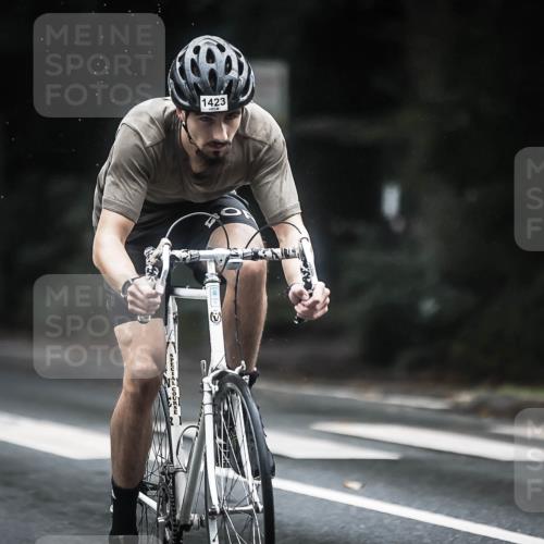 13.09.2026 - Stadtparktriathlon H.Heesch http://msf.ph/oto/10366678 13.09.2026 13:15:44 Radfahren 1219, 1300, 1423 meine-sportfotos.de