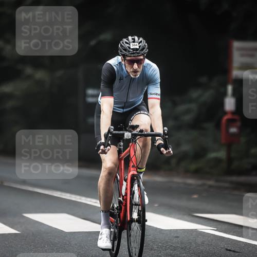 13.09.2026 - Stadtparktriathlon H.Heesch http://msf.ph/oto/10366688 13.09.2026 10:14:28 Radfahren 299, 304, 320 meine-sportfotos.de
