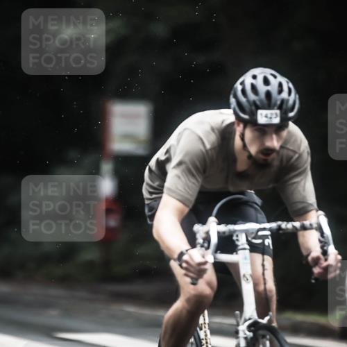 13.09.2026 - Stadtparktriathlon H.Heesch http://msf.ph/oto/10366693 13.09.2026 13:15:45 Radfahren 1219, 1300, 1423 meine-sportfotos.de