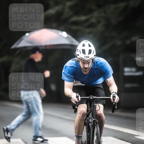13.09.2026 - Stadtparktriathlon H.Heesch http://msf.ph/oto/10366706 13.09.2026 13:15:48 Radfahren 1300, 1307, 1423 meine-sportfotos.de