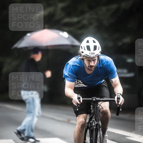 13.09.2026 - Stadtparktriathlon H.Heesch http://msf.ph/oto/10366711 13.09.2026 13:15:48 Radfahren 1300, 1307, 1423 meine-sportfotos.de