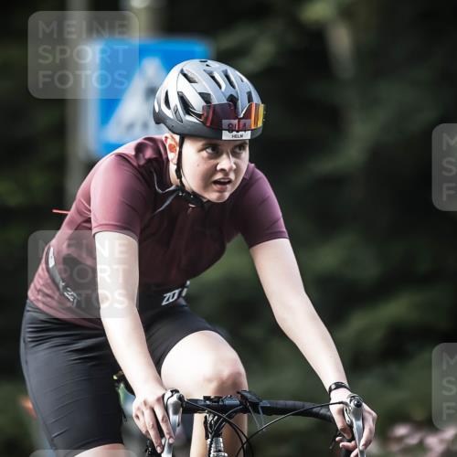 13.09.2026 - Stadtparktriathlon H.Heesch http://msf.ph/oto/10366729 13.09.2026 11:23:40 Radfahren 765, 804 meine-sportfotos.de