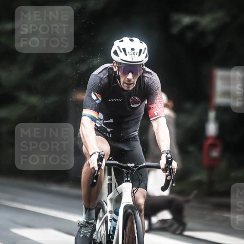 13.09.2026 - Stadtparktriathlon H.Heesch http://msf.ph/oto/10366732 13.09.2026 13:15:54 Radfahren 1221, 1300, 1307 meine-sportfotos.de