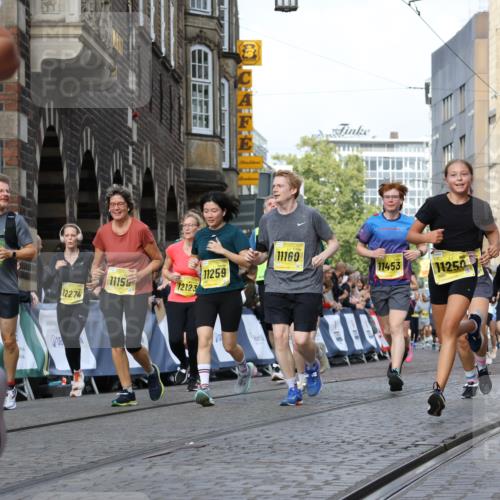 13.09.2026 - 21. swb-Marathon Bremen Strokosch-Dieckow http://msf.ph/oto/10366746 13.09.2026 11:00:10 Ziel 10175, 10236, 10355, 10669, 10691, 10867, 10928, 10929, 11054, 11056, 11089, 11194, 11250, 11419, 11427, 11445, 11501, 11637, 11803, 11879, 11904, 12138, 12238, 12239, 12242, 12243, 12388, 12480, 10144, 10677, 10801, 10810, 11016, 11045, 11129, 11547, 11623, 12105, 12106, 12190, 12291, 12352, 12394, 12530, 12531 meine-sportfotos.de