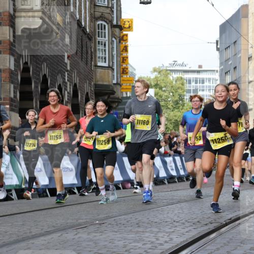 13.09.2026 - 21. swb-Marathon Bremen Strokosch-Dieckow http://msf.ph/oto/10366795 13.09.2026 11:00:10 Ziel 10175, 10236, 10355, 10669, 10691, 10867, 10928, 10929, 11054, 11056, 11089, 11194, 11250, 11419, 11427, 11445, 11501, 11637, 11803, 11879, 11904, 12138, 12238, 12239, 12242, 12243, 12388, 12480, 10144, 10677, 10801, 10810, 11016, 11045, 11129, 11547, 11623, 12105, 12106, 12190, 12291, 12352, 12394, 12530, 12531 meine-sportfotos.de
