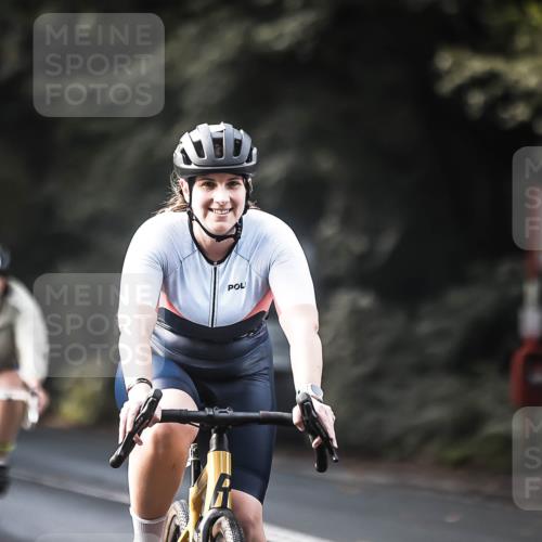 13.09.2026 - Stadtparktriathlon H.Heesch http://msf.ph/oto/10366807 13.09.2026 11:23:47 Radfahren 756, 774 meine-sportfotos.de