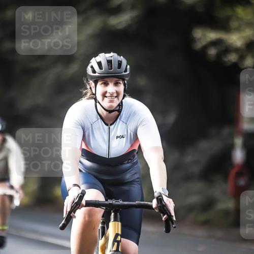 13.09.2026 - Stadtparktriathlon H.Heesch http://msf.ph/oto/10366812 13.09.2026 11:23:47 Radfahren 756, 774 meine-sportfotos.de