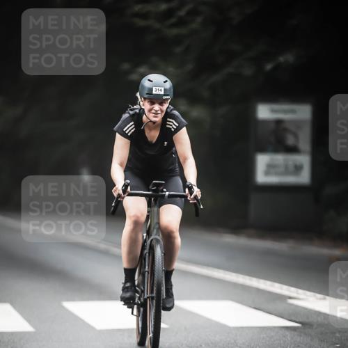 13.09.2026 - Stadtparktriathlon H.Heesch http://msf.ph/oto/10366813 13.09.2026 10:14:51 Radfahren 285, 314 meine-sportfotos.de