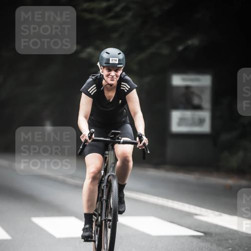 13.09.2026 - Stadtparktriathlon H.Heesch http://msf.ph/oto/10366817 13.09.2026 10:14:51 Radfahren 285, 314 meine-sportfotos.de