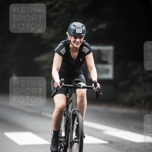 13.09.2026 - Stadtparktriathlon H.Heesch http://msf.ph/oto/10366835 13.09.2026 10:14:52 Radfahren 217, 285, 314 meine-sportfotos.de