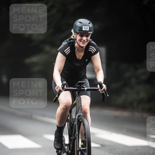 13.09.2026 - Stadtparktriathlon H.Heesch http://msf.ph/oto/10366846 13.09.2026 10:14:52 Radfahren 217, 285, 314 meine-sportfotos.de