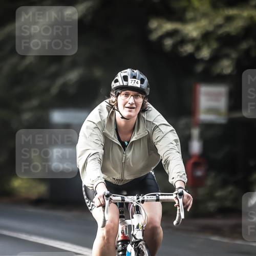 13.09.2026 - Stadtparktriathlon H.Heesch http://msf.ph/oto/10366847 13.09.2026 11:23:48 Radfahren 744, 756, 774 meine-sportfotos.de