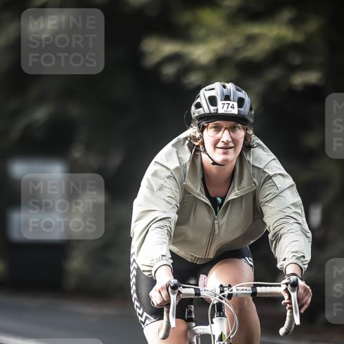 13.09.2026 - Stadtparktriathlon H.Heesch http://msf.ph/oto/10366862 13.09.2026 11:23:48 Radfahren 744, 756, 774 meine-sportfotos.de