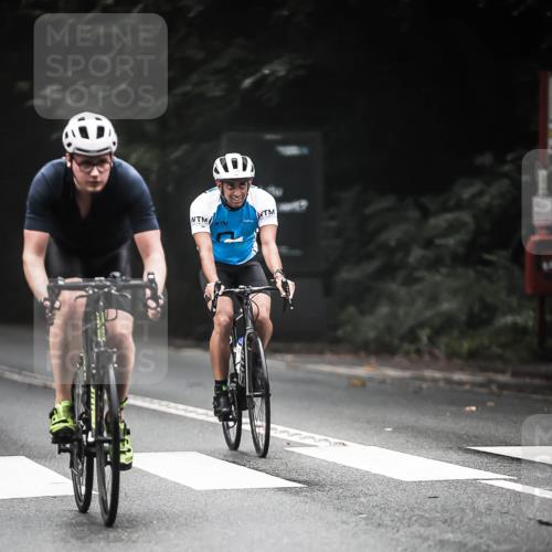 13.09.2026 - Stadtparktriathlon H.Heesch http://msf.ph/oto/10366881 13.09.2026 10:14:58 Radfahren 217, 314, 339 meine-sportfotos.de