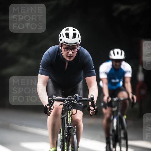 13.09.2026 - Stadtparktriathlon H.Heesch http://msf.ph/oto/10366888 13.09.2026 10:14:58 Radfahren 217, 314, 339 meine-sportfotos.de