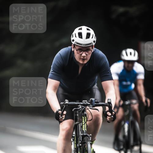 13.09.2026 - Stadtparktriathlon H.Heesch http://msf.ph/oto/10366895 13.09.2026 10:14:58 Radfahren 217, 314, 339 meine-sportfotos.de