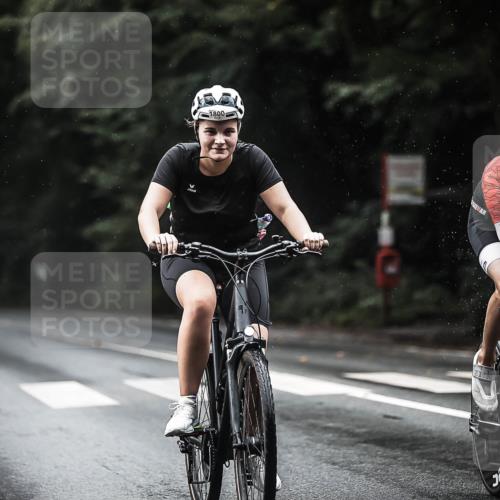 13.09.2026 - Stadtparktriathlon H.Heesch http://msf.ph/oto/10366901 13.09.2026 12:01:29 Radfahren 939, 966, 1017, 1027, 1800 meine-sportfotos.de