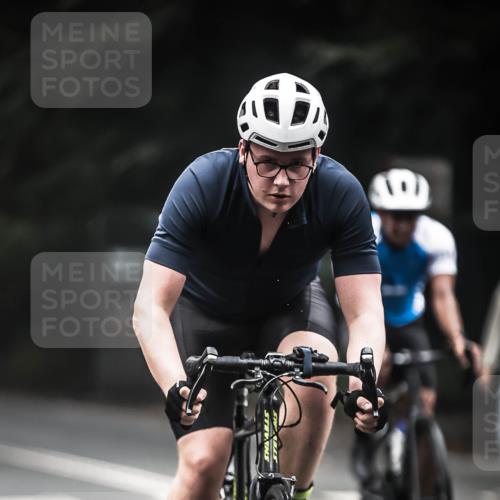 13.09.2026 - Stadtparktriathlon H.Heesch http://msf.ph/oto/10366908 13.09.2026 10:14:59 Radfahren 217, 339 meine-sportfotos.de