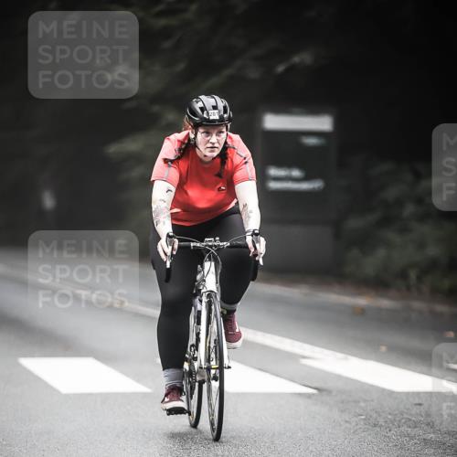 13.09.2026 - Stadtparktriathlon H.Heesch http://msf.ph/oto/10366913 13.09.2026 10:15:13 Radfahren 232, 281, 340 meine-sportfotos.de