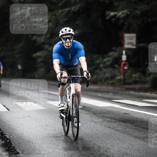 13.09.2026 - Stadtparktriathlon H.Heesch http://msf.ph/oto/10366927 13.09.2026 12:01:39 Radfahren 891, 945, 1039 meine-sportfotos.de