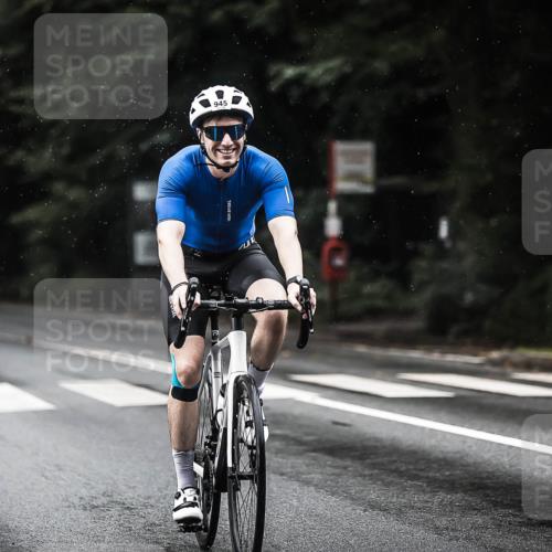 13.09.2026 - Stadtparktriathlon H.Heesch http://msf.ph/oto/10366944 13.09.2026 12:01:39 Radfahren 891, 945, 1039 meine-sportfotos.de