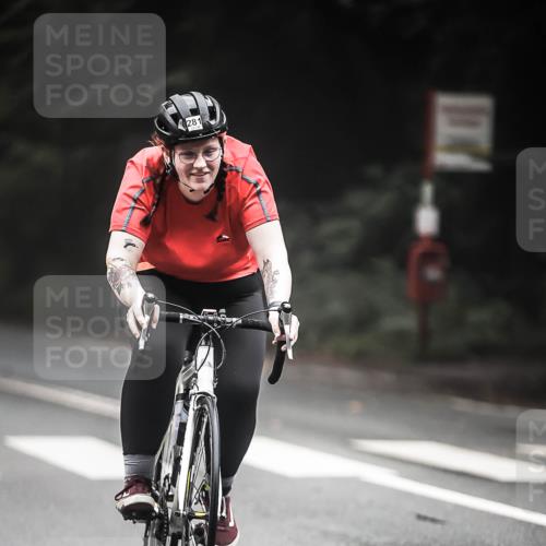13.09.2026 - Stadtparktriathlon H.Heesch http://msf.ph/oto/10366949 13.09.2026 10:15:13 Radfahren 232, 281, 340 meine-sportfotos.de