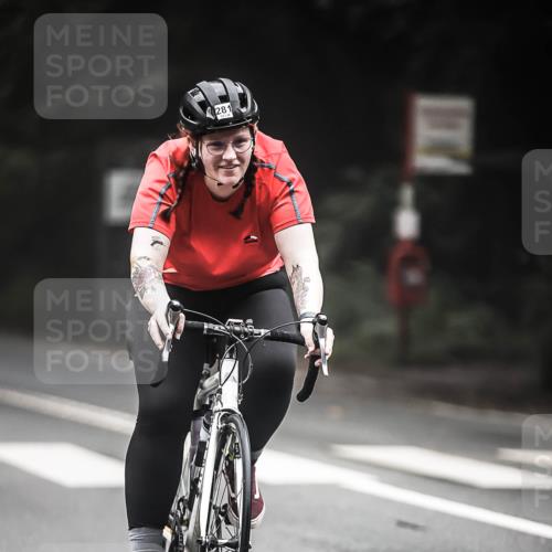 13.09.2026 - Stadtparktriathlon H.Heesch http://msf.ph/oto/10366956 13.09.2026 10:15:13 Radfahren 232, 281, 340 meine-sportfotos.de