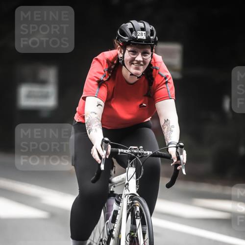 13.09.2026 - Stadtparktriathlon H.Heesch http://msf.ph/oto/10366972 13.09.2026 10:15:14 Radfahren 232, 281, 340 meine-sportfotos.de