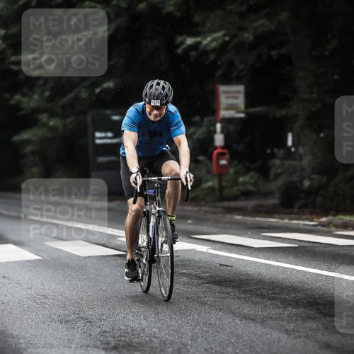 13.09.2026 - Stadtparktriathlon H.Heesch http://msf.ph/oto/10366974 13.09.2026 12:01:43 Radfahren 863, 891, 897, 945, 1039 meine-sportfotos.de
