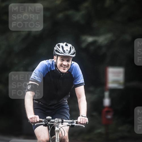 13.09.2026 - Stadtparktriathlon H.Heesch http://msf.ph/oto/10367006 13.09.2026 13:16:27 Radfahren 1292, 1303, 1330, 1447, 1476 meine-sportfotos.de