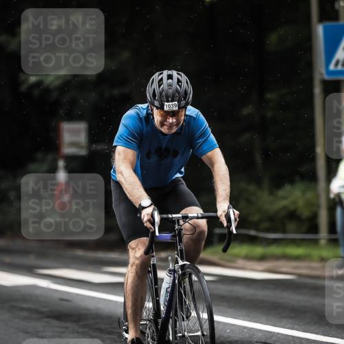 13.09.2026 - Stadtparktriathlon H.Heesch http://msf.ph/oto/10367010 13.09.2026 12:01:43 Radfahren 863, 891, 897, 945, 1039 meine-sportfotos.de