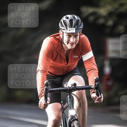 13.09.2026 - Stadtparktriathlon H.Heesch http://msf.ph/oto/10367011 13.09.2026 11:23:59 Radfahren 601, 677, 707, 729, 744 meine-sportfotos.de