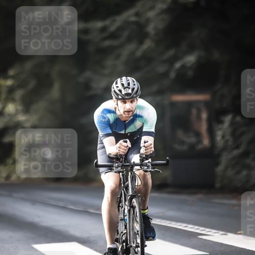 13.09.2026 - Stadtparktriathlon H.Heesch http://msf.ph/oto/10367031 13.09.2026 11:24:02 Radfahren 601, 677, 707, 729 meine-sportfotos.de