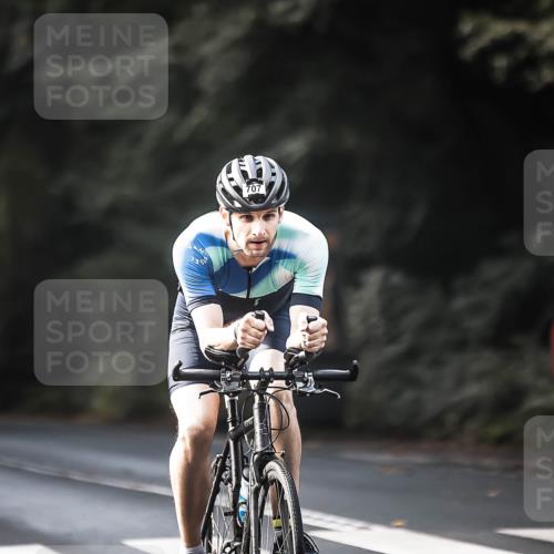 13.09.2026 - Stadtparktriathlon H.Heesch http://msf.ph/oto/10367041 13.09.2026 11:24:03 Radfahren 677, 707 meine-sportfotos.de