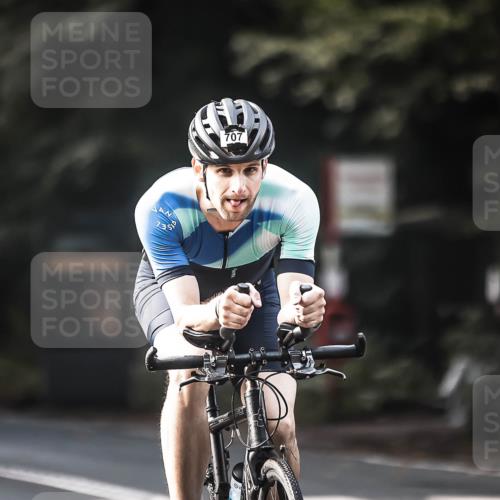 13.09.2026 - Stadtparktriathlon H.Heesch http://msf.ph/oto/10367058 13.09.2026 11:24:03 Radfahren 677, 707 meine-sportfotos.de