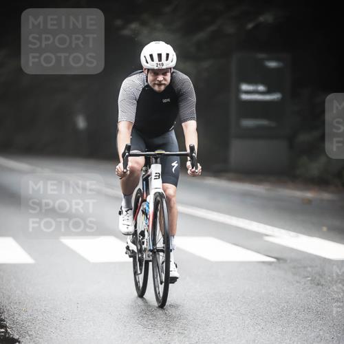 13.09.2026 - Stadtparktriathlon H.Heesch http://msf.ph/oto/10367069 13.09.2026 10:15:23 Radfahren 219, 232, 306, 340 meine-sportfotos.de