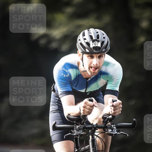 13.09.2026 - Stadtparktriathlon H.Heesch http://msf.ph/oto/10367072 13.09.2026 11:24:03 Radfahren 677, 707 meine-sportfotos.de