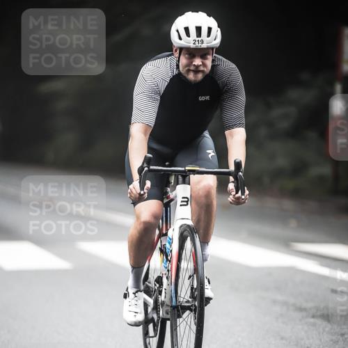13.09.2026 - Stadtparktriathlon H.Heesch http://msf.ph/oto/10367095 13.09.2026 10:15:24 Radfahren 219, 306, 340 meine-sportfotos.de