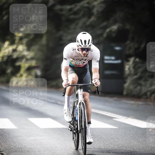 13.09.2026 - Stadtparktriathlon H.Heesch http://msf.ph/oto/10367096 13.09.2026 11:24:19 Radfahren 655, 690, 712 meine-sportfotos.de