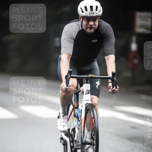 13.09.2026 - Stadtparktriathlon H.Heesch http://msf.ph/oto/10367105 13.09.2026 10:15:24 Radfahren 219, 306, 340 meine-sportfotos.de