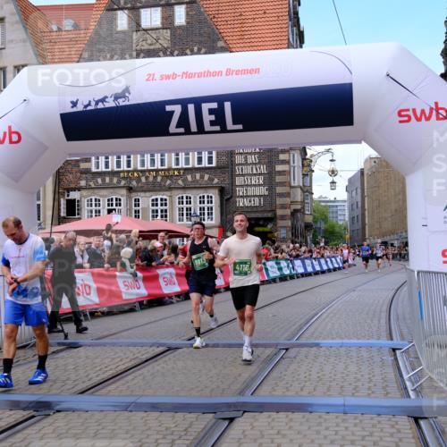 13.09.2026 - 21. swb-Marathon Bremen Tim E. http://msf.ph/oto/10367106 13.09.2026 13:04:35 Ziel 650, 3284, 3424, 4110, 4239, 6815, 7871, 9813 meine-sportfotos.de