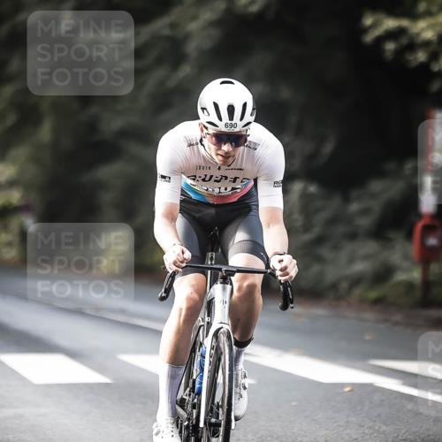 13.09.2026 - Stadtparktriathlon H.Heesch http://msf.ph/oto/10367108 13.09.2026 11:24:19 Radfahren 655, 690, 712 meine-sportfotos.de