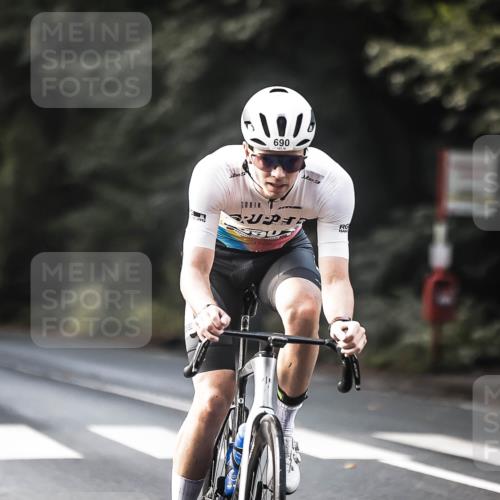 13.09.2026 - Stadtparktriathlon H.Heesch http://msf.ph/oto/10367116 13.09.2026 11:24:19 Radfahren 655, 690, 712 meine-sportfotos.de