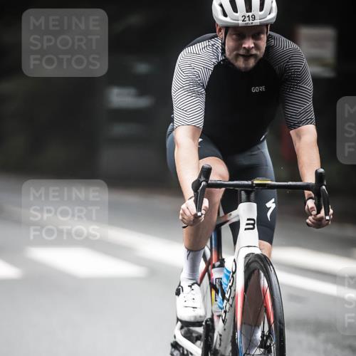 13.09.2026 - Stadtparktriathlon H.Heesch http://msf.ph/oto/10367117 13.09.2026 10:15:24 Radfahren 219, 306, 340 meine-sportfotos.de