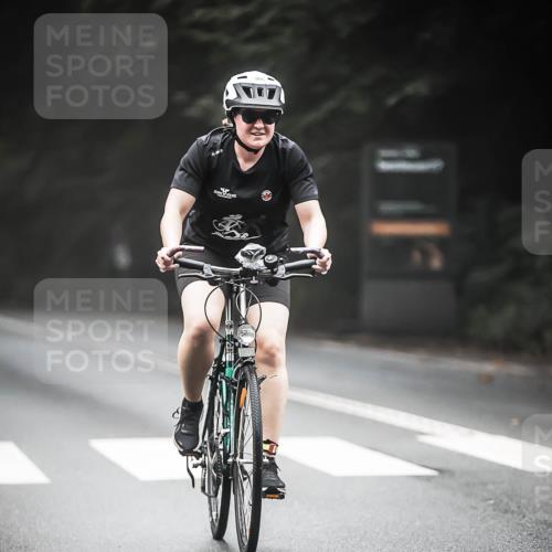 13.09.2026 - Stadtparktriathlon H.Heesch http://msf.ph/oto/10367122 13.09.2026 10:15:27 Radfahren 219, 293, 306 meine-sportfotos.de